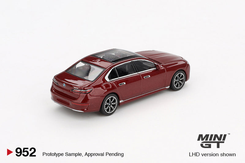 Mini GT BMW i7 xDrive60 Aventurin